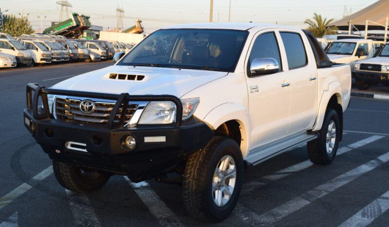 
								Toyota Hilux 2013 full									